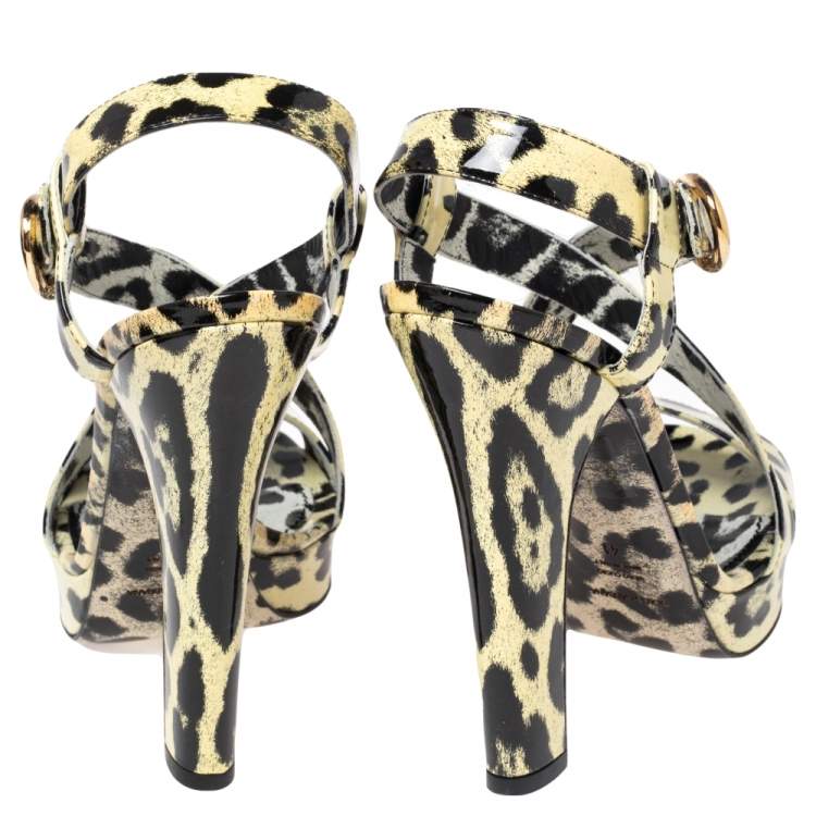 Pre Owned Dolce & Gabbana Cream-Black Patent Leather Ankle Strap Platform Sandals Size 41