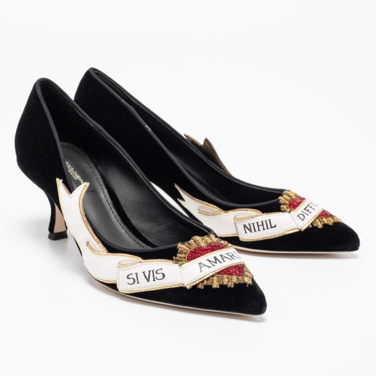 Pre Owned Dolce & Gabbana Black Velvet Sacred Heart Armanti Embroidered Lori Pumps Size 38