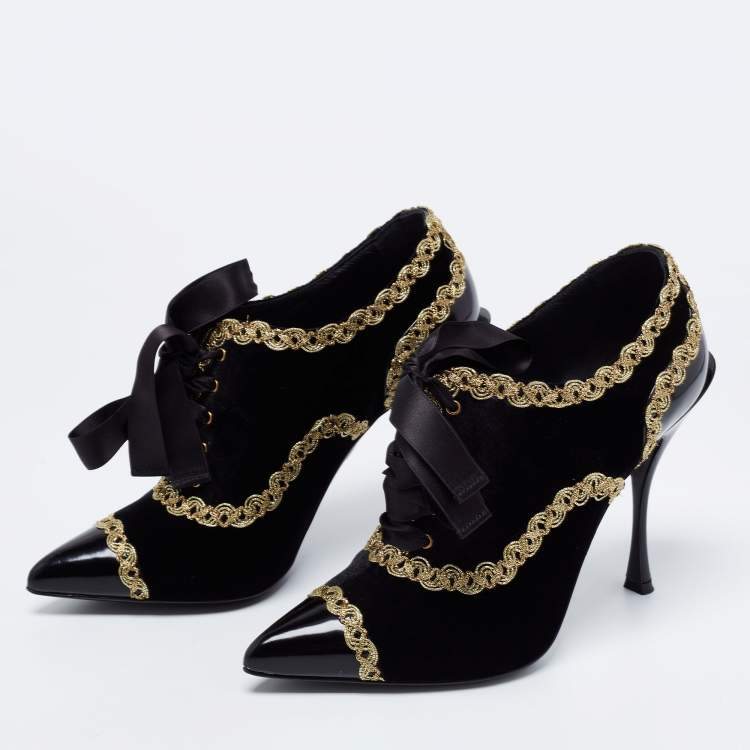 Pre Owned Dolce & Gabbana Black Velvet And Leather Lace Up Pointed Toe Booties Size 38