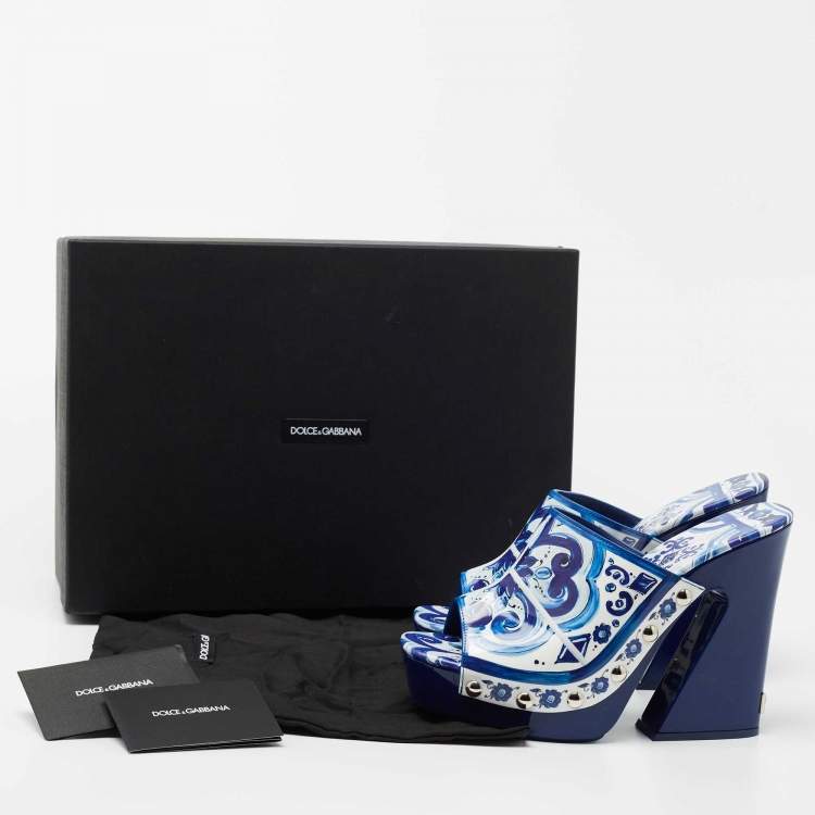 Pre Owned Dolce & Gabbana Blue Majolica-Print Polished Calfskin Clogs Size 39