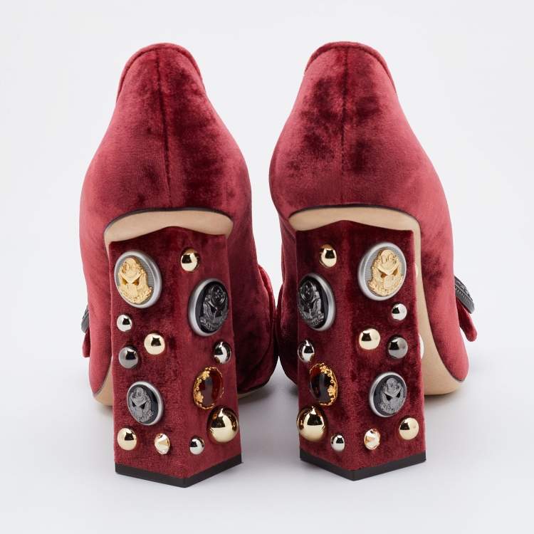 Pre Owned Dolce & Gabbana Red Velvet Jackie Embellished Block Heel Pumps Size 38.5