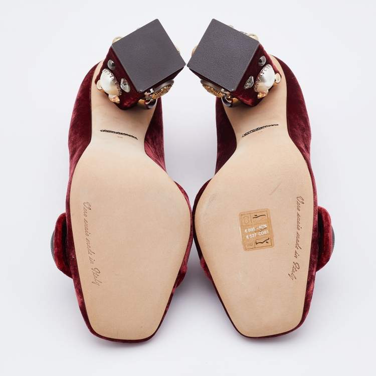 Pre Owned Dolce & Gabbana Red Velvet Jackie Embellished Block Heel Pumps Size 38.5