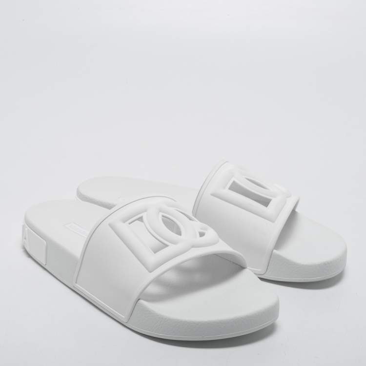 مملوكة مسبقًا Dolce & Gabbana White Rubber Logo Cut Out Slides Size 39