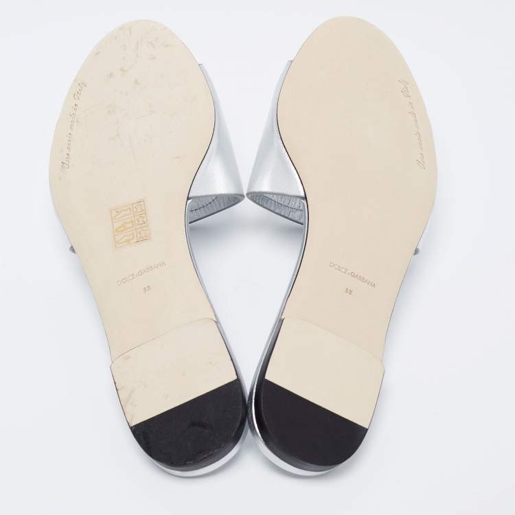 Pre Owned Dolce & Gabbana Silver Leather Logo Flat Slides Size 38