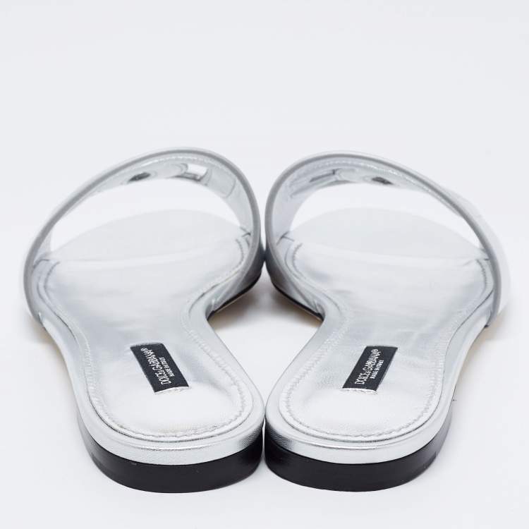Pre Owned Dolce & Gabbana Silver Leather Logo Flat Slides Size 38