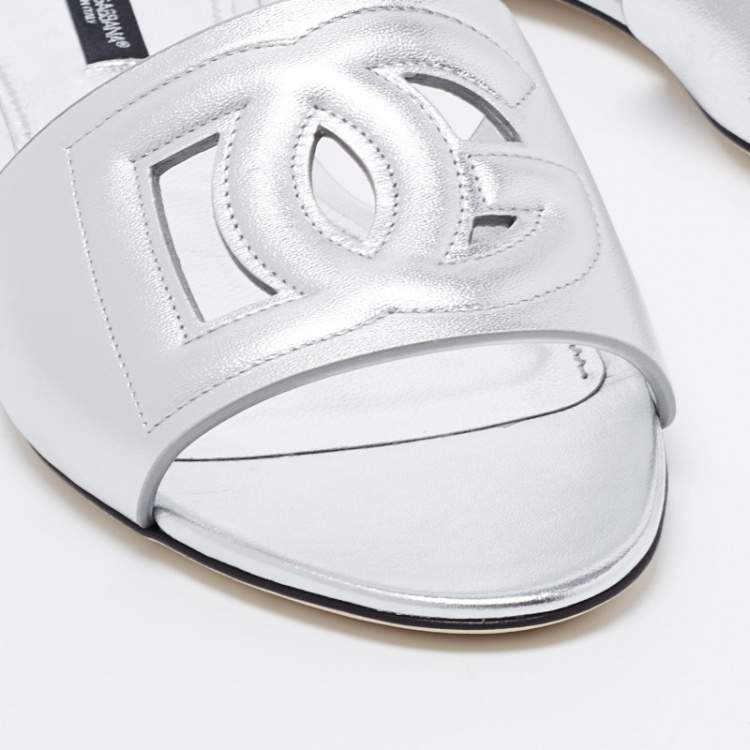 Pre Owned Dolce & Gabbana Silver Leather Logo Flat Slides Size 38