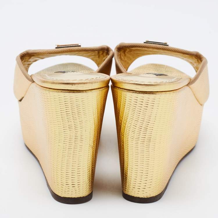 Pre Owned Dolce & Gabbana Gold Lizard Embossed Leather Wedge Platform Slide Sandals Size 36.5