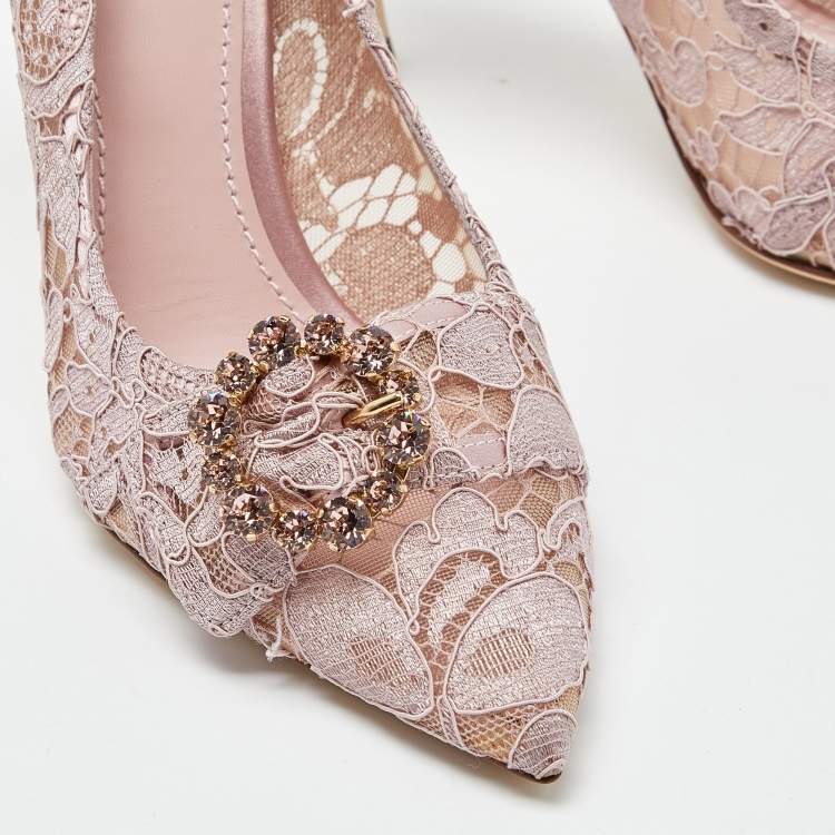 Pre Owned Dolce & Gabbana Lilac Lace Crystal Embellishment Pointed Toe Pumps Size 39