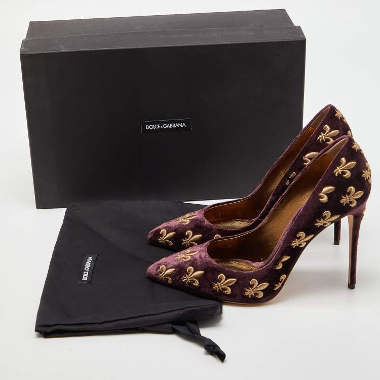 Pre Owned Dolce & Gabbana Burgundy Velvet Embroidered Lily Pointed Toe Pumps Size 39