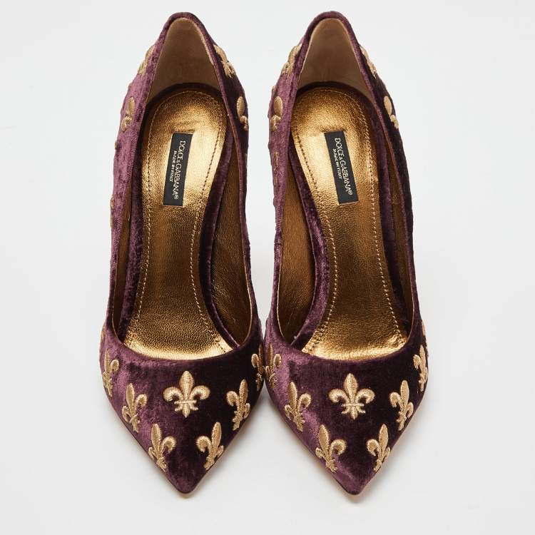 Pre Owned Dolce & Gabbana Burgundy Velvet Embroidered Lily Pointed Toe Pumps Size 39