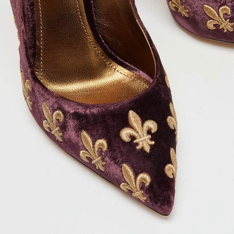 Pre Owned Dolce & Gabbana Burgundy Velvet Embroidered Lily Pointed Toe Pumps Size 39