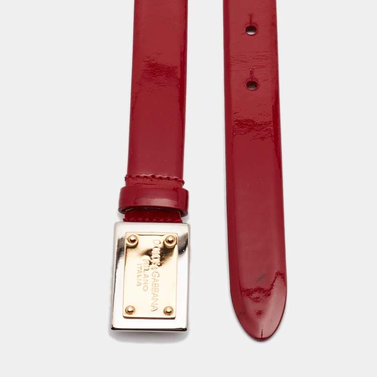 مملوكة مسبقًا Dolce & Gabbana Red Patent Leather Logo Plaque Belt 75 CM