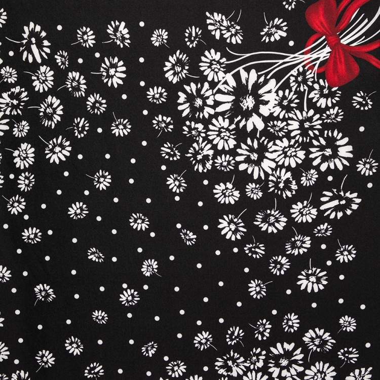 Pre Owned Dolce & Gabbana Black Floral Printed Silk Square Scarf