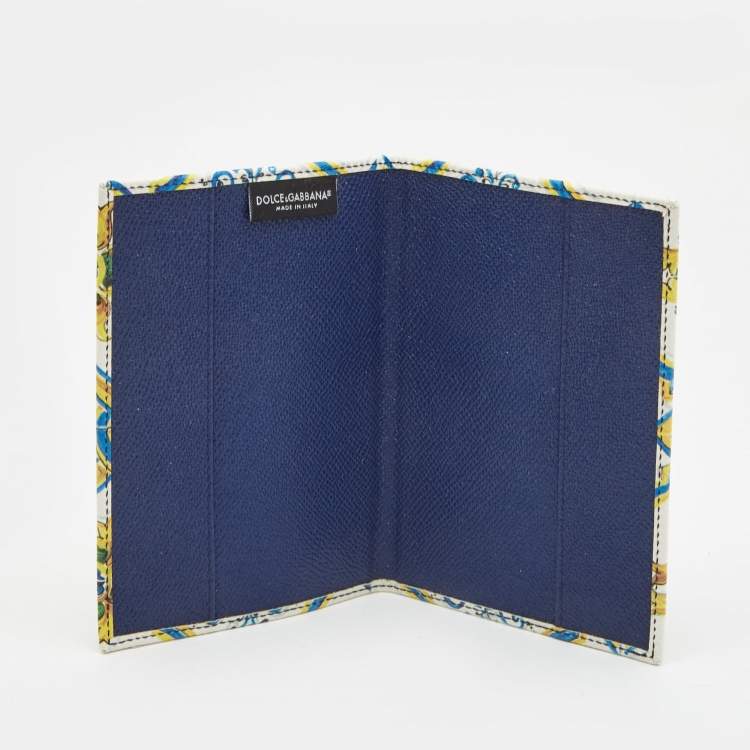 Pre Owned Dolce & Gabbana Majolica Print Coated Canvas Passport Holder