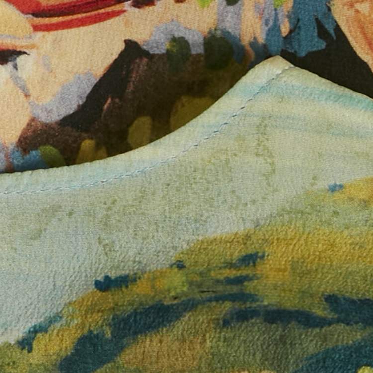 مملوكة مسبقًا توب دولتشي أند غابانا حرير طباعة بورتوفينو متعدد الألوان مقاس متوسط