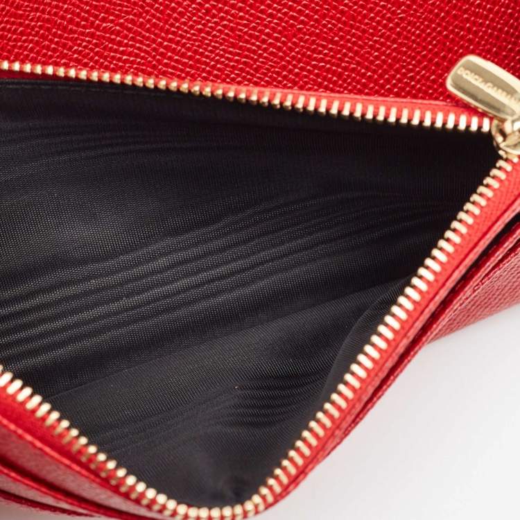 مملوكة مسبقًا Dolce & Gabbana Red Leather Flap Continental Wallet