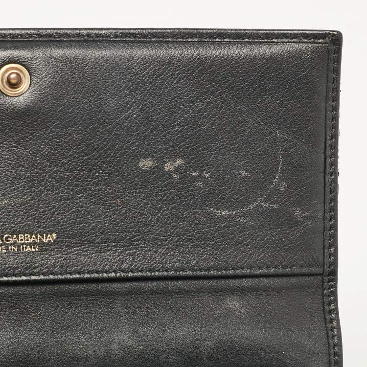 Pre Owned Dolce & Gabbana Black Patent Leather Logo Flap Continental Wallet