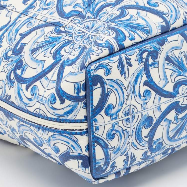 Pre Owned Dolce & Gabbana Blue/White Majolica Print Leather Miss Escape Tote
