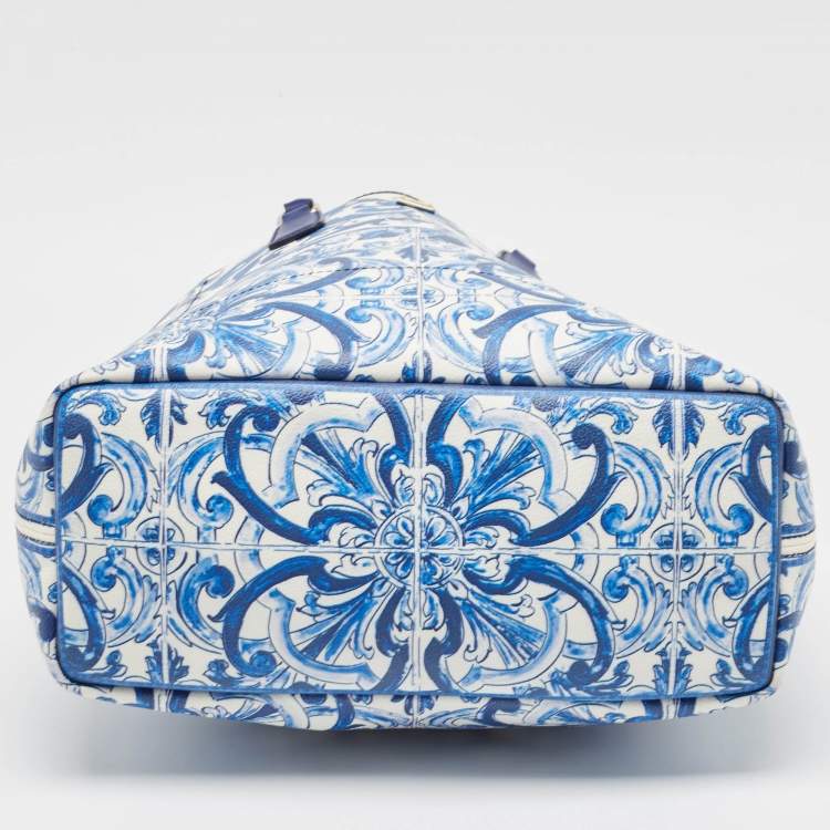 Pre Owned Dolce & Gabbana Blue/White Majolica Print Leather Miss Escape Tote