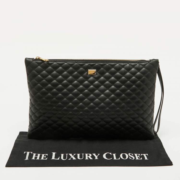 مملوكة مسبقًا Dolce & Gabbana Black Quilted Leather Top Zip Pouch