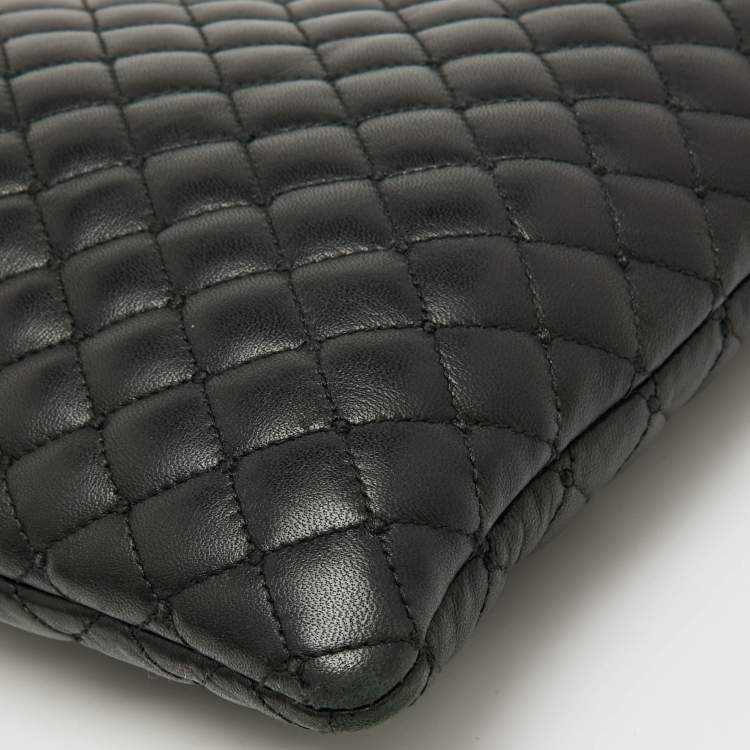 مملوكة مسبقًا Dolce & Gabbana Black Quilted Leather Top Zip Pouch