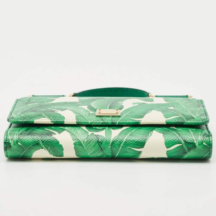 Pre Owned Dolce & Gabbana Green Leaf Print Leather Miss Sicily Von Wallet On Chain