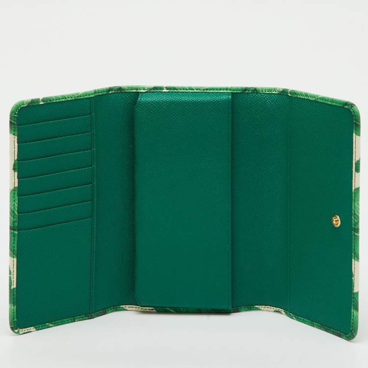 Pre Owned Dolce & Gabbana Green Leaf Print Leather Miss Sicily Von Wallet On Chain