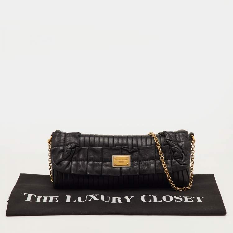 Pre Owned Dolce & Gabbana Black Pleated Leather Chain Clutch