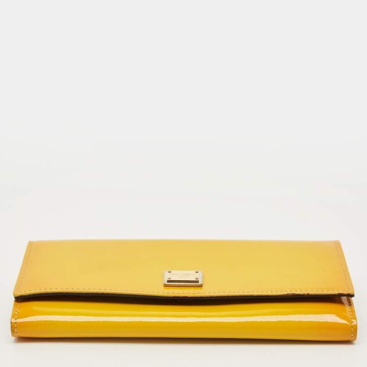 Pre Owned Dolce & Gabbana Yellow Patent Leather Flap Continental Wallet