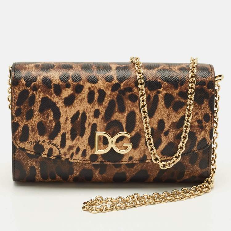 مملوكة مسبقًا Dolce & Gabbana DG Logo Brown Leopard Print Coated Canvas Chain Clutch