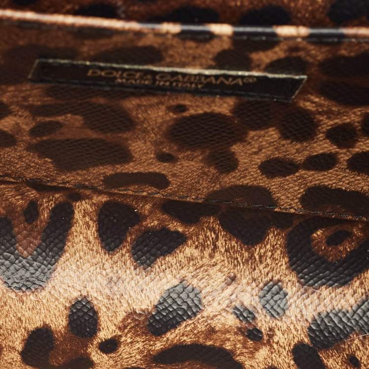 مملوكة مسبقًا Dolce & Gabbana DG Logo Brown Leopard Print Coated Canvas Chain Clutch