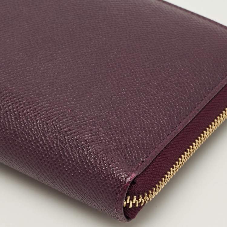 Pre Owned Dolce & Gabbana Logo Purple Leather Zip Around Clutch
