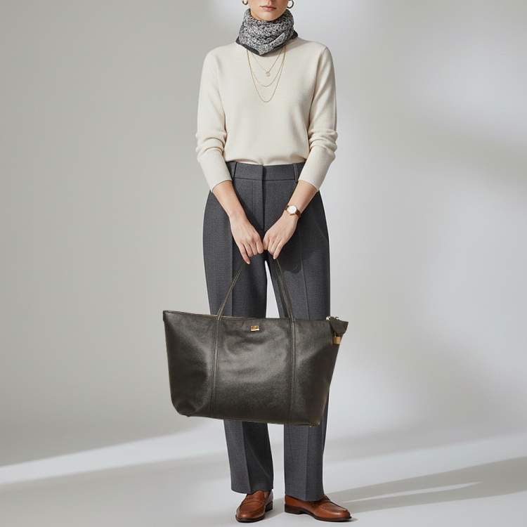 Pre Owned Dolce & Gabbana Miss Escape Zip Black Leather Tote