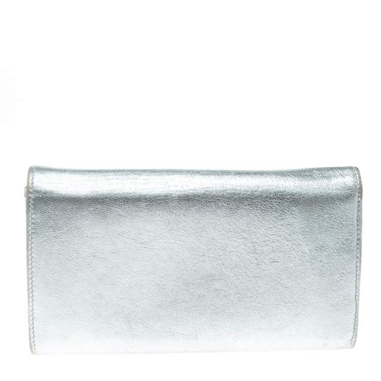 Pre Owned Dolce & Gabbana Silver Leather Continental Wallet