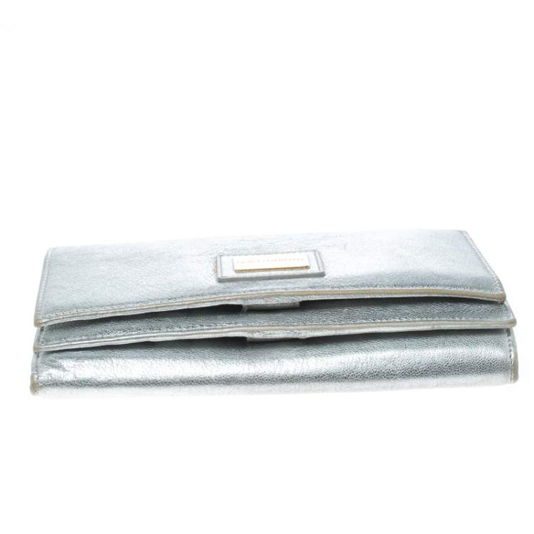 Pre Owned Dolce & Gabbana Silver Leather Continental Wallet