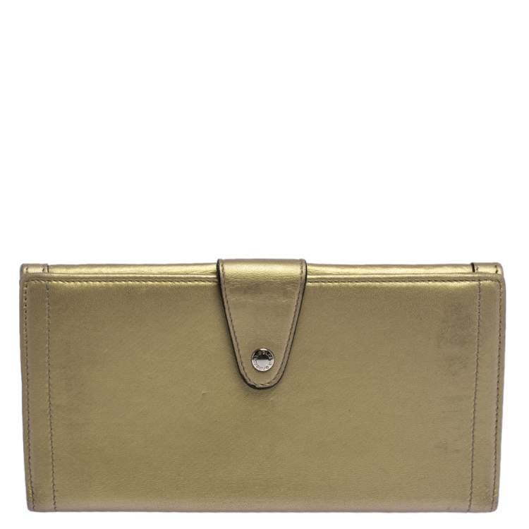 Pre Owned Dolce & Gabbana Metallic Gold Leather Logo Plaque Continental Flap Wallet