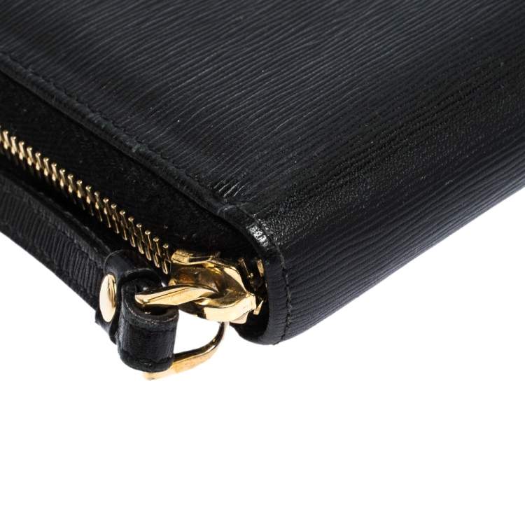 Pre Owned Dolce & Gabbana Black Leather Zip Around Continental Wallet