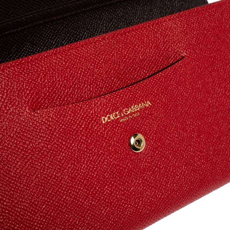 Pre Owned Dolce & Gabbana Red Grained Leather DG Logo Flap Chain Clutch