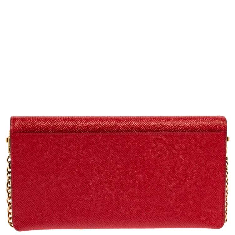 Pre Owned Dolce & Gabbana Red Grained Leather DG Logo Flap Chain Clutch