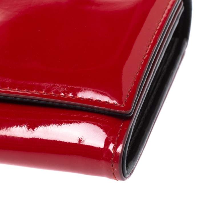 Pre Owned Dolce & Gabbana Red Patent Leather Dauphine Continental Wallet