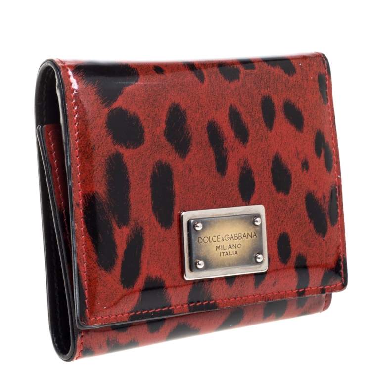 Pre Owned Dolce & Gabbana Red Leopard Print Patent Leather Trifold Wallet