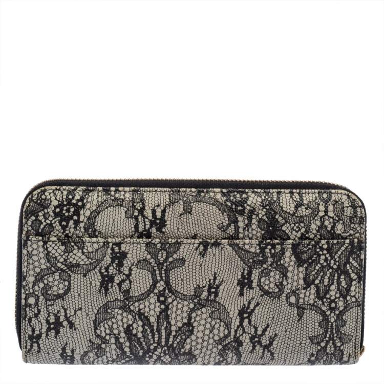 Pre Owned Dolce & Gabbana Black/White Lace Print Leather Zip Around  Wallet