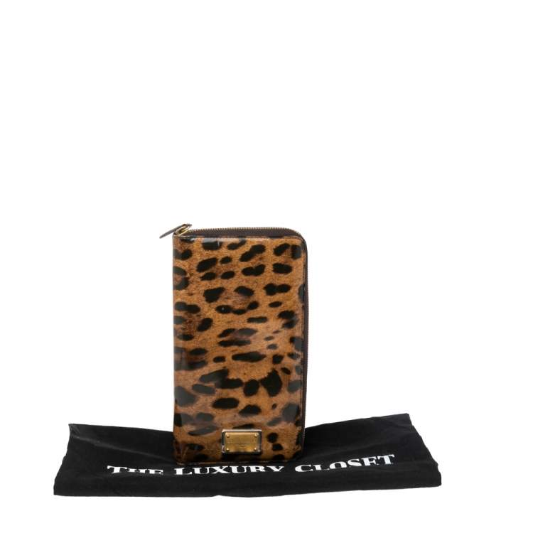 Pre Owned Dolce & Gabbana Brown Leopard Print Patent Leather Zip Around Organizer Wallet