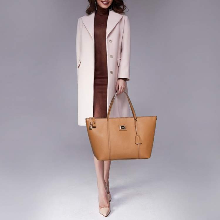 Pre Owned Dolce & Gabbana Tan Leather Miss Escape Top Zip Shopper Tote