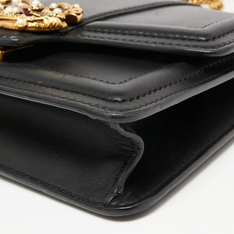 Pre Owned Dolce & Gabbana Black Leather DG Amore Chain Shoulder Bag