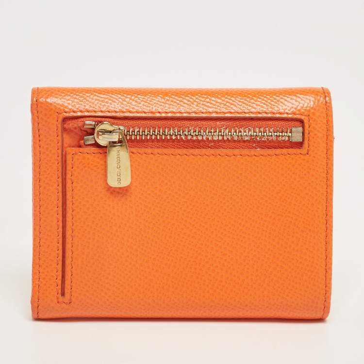 مملوكة مسبقًا Dolce & Gabbana Orange Leather Trifold Compact Wallet