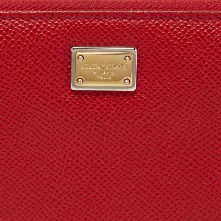 مملوكة مسبقًا Dolce & Gabbana Red Leather Zip Around Wallet
