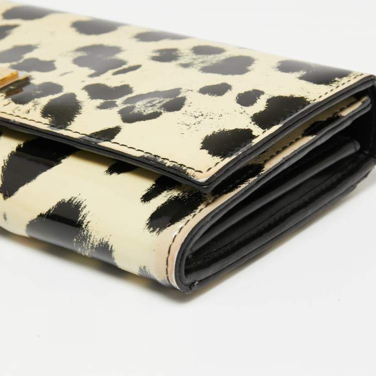 Pre Owned Dolce & Gabbana Beige/Black Leopard Print Patent Leather Continental Wallet