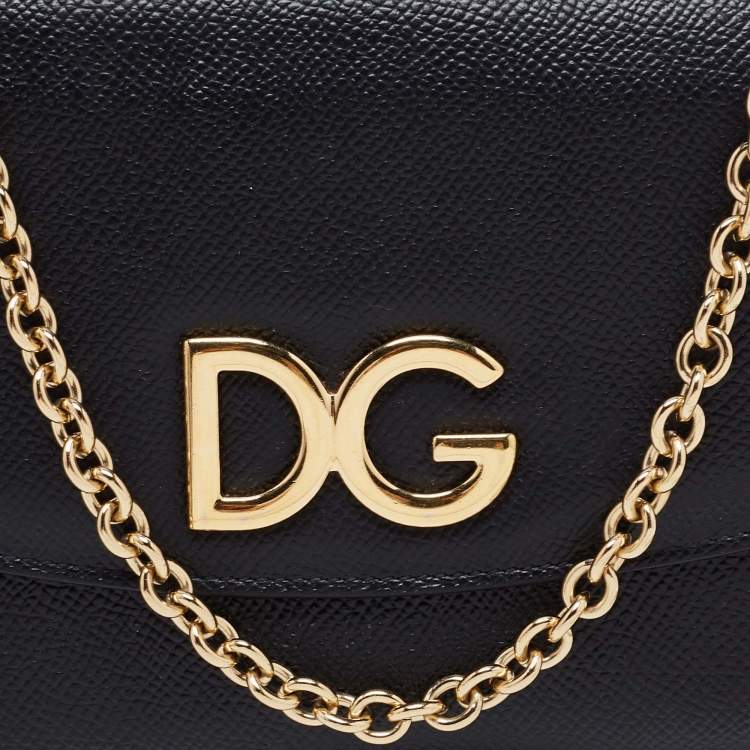 Pre Owned Dolce & Gabbana Black Leather DG Logo Chain Clutch