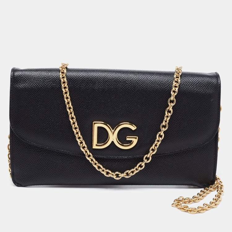 Pre Owned Dolce & Gabbana Black Leather DG Logo Chain Clutch
